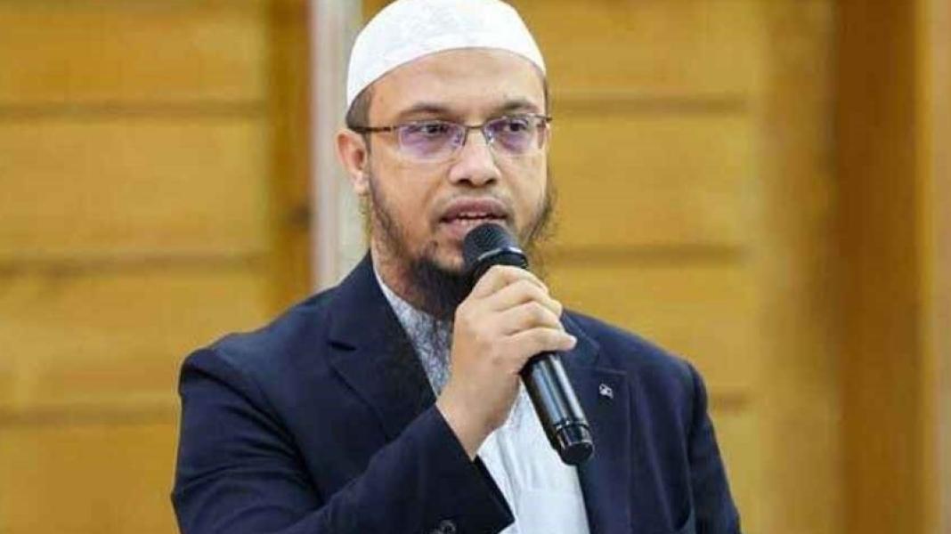 ইংলিশ মিডিয়াম শিক্ষার্থীর মামলায় হতবাক দেশ: প্রতিক্রিয়ায় শায়খ আহমাদুল্লাহ