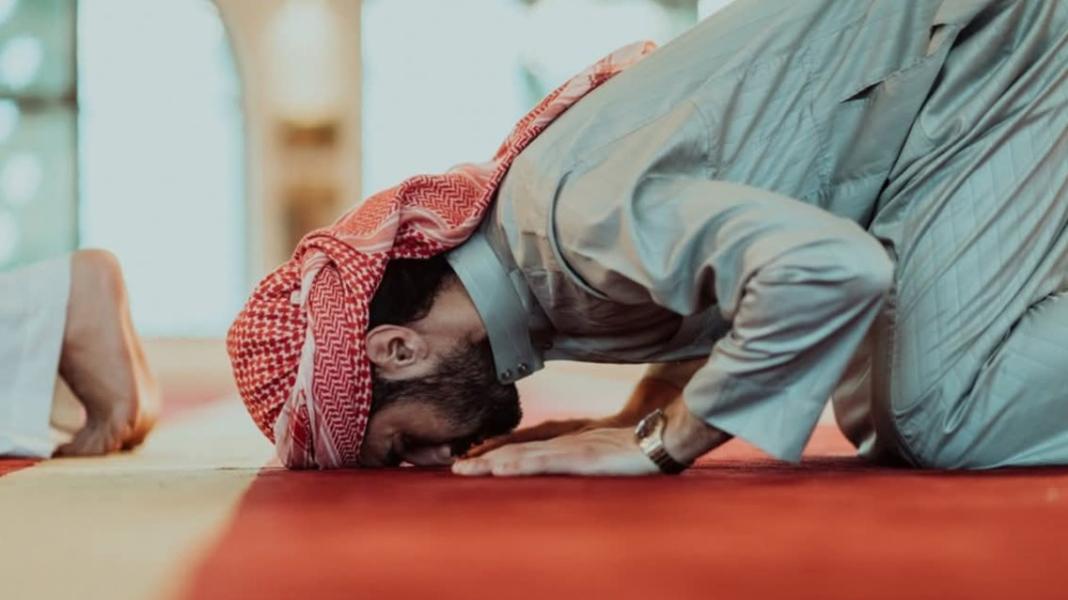 মনোযোগ ছাড়া নামাজ পড়লে আল্লাহ কবুল করবেন?